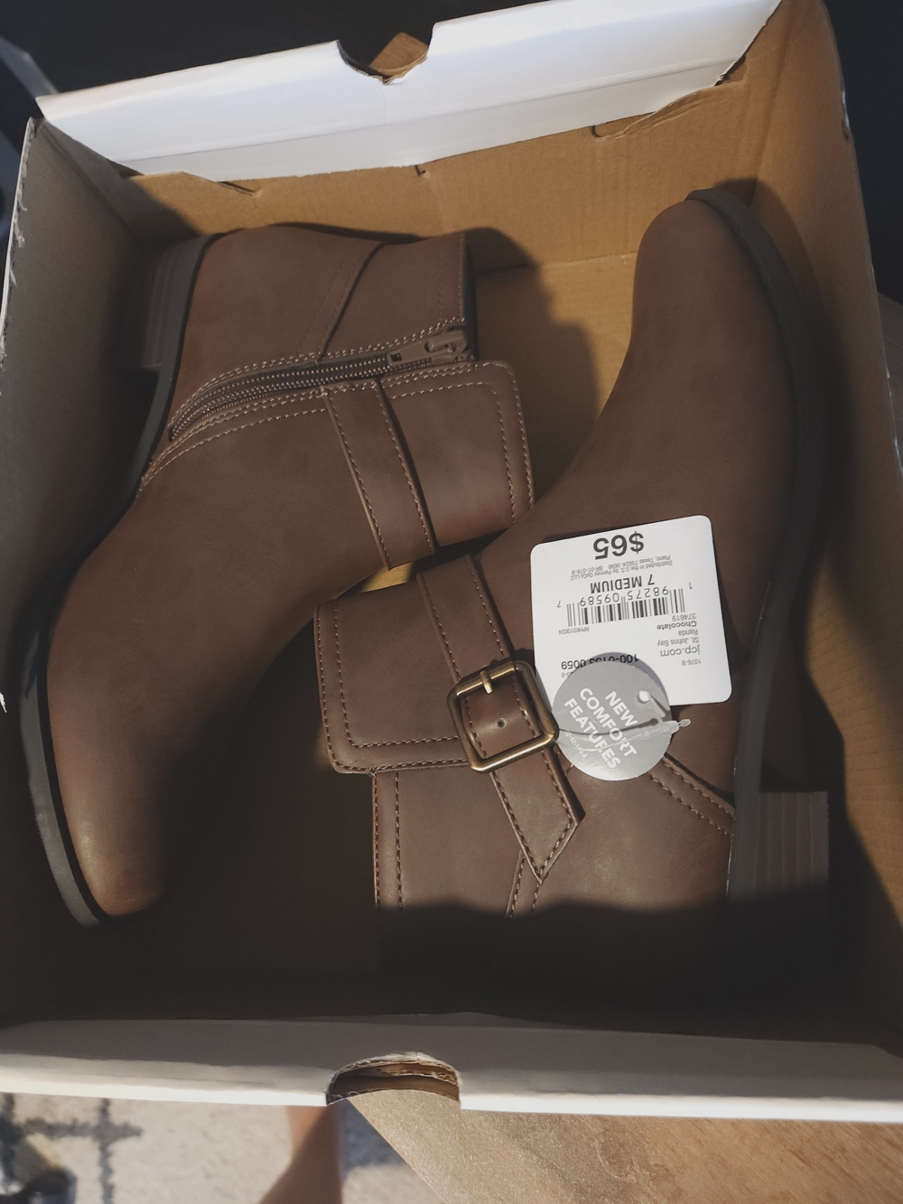 New St. John’s Bay Women’s Ankle Boots Size 7M – Chocolate Brown Memory Foam